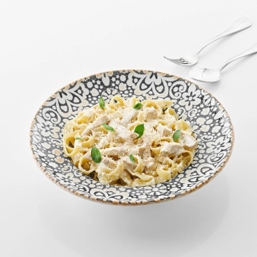 مكرونة ألفريدو بالدجاج